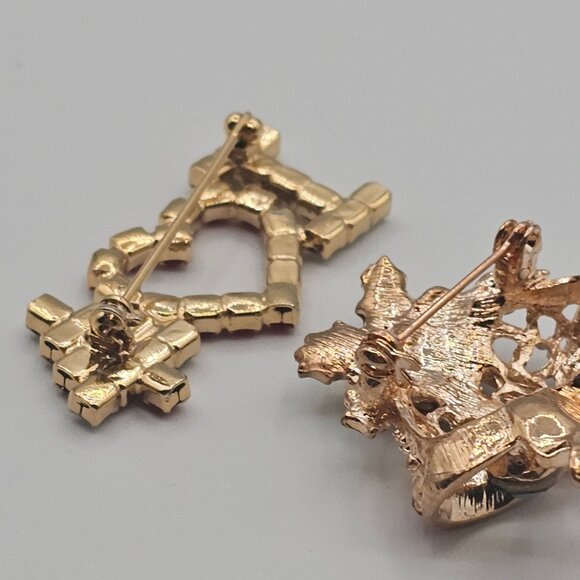 VTG 2PC Christmas Holiday Brooches Gold Silver Tone Colored Rhinestone Festive - Picture 10 of 14
